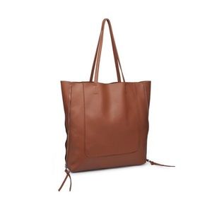 Very large TOTE by Urban Expressions